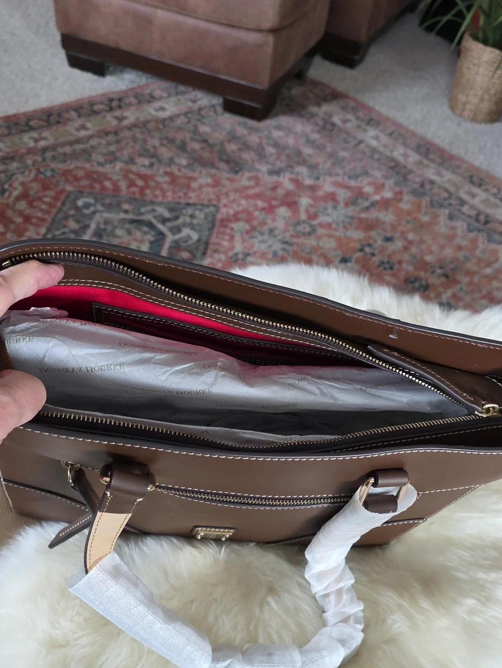 Beautiful NWT Dooney & Bourke Large Chestnut Leather Mila Tote 🤎🎁❤️